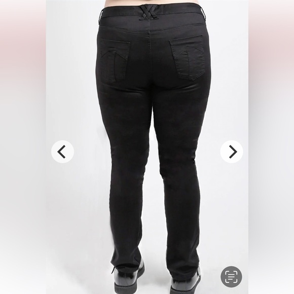 Tripp NYC Curve Black T-Back Skinny Jeans - Picture 3 of 13